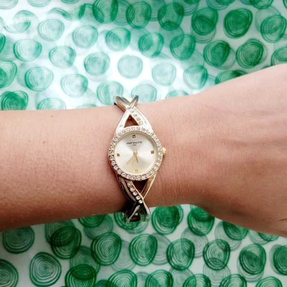 Debanham's Infinite Rhinestone Quartz Classic Watch - Picture 2 of 14